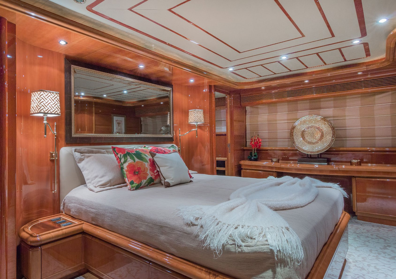 [MOTOR-YACHT-PARADISE]-10043-4.png