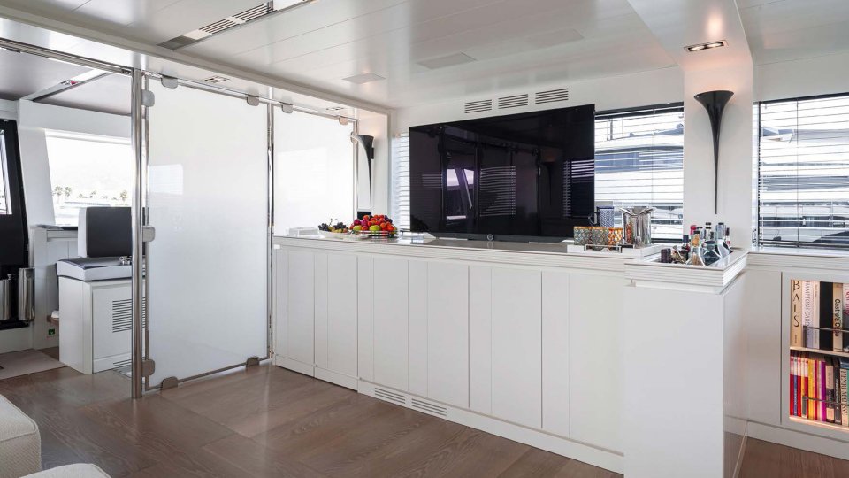 [MOTOR-YACHT-PRIVATE-GG]-11865-11.jpg