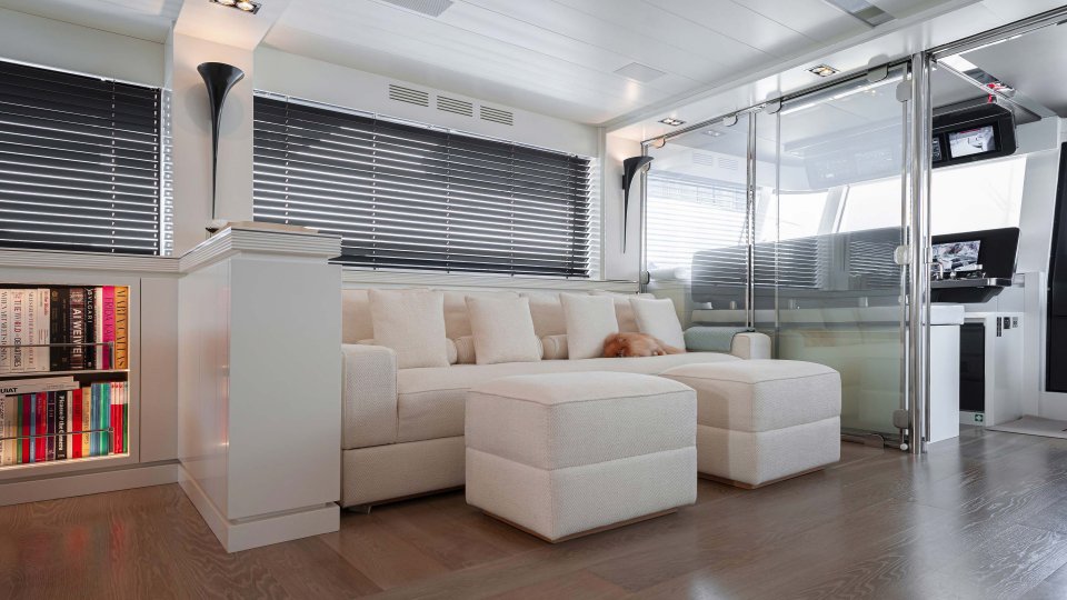 [MOTOR-YACHT-PRIVATE-GG]-11865-12.jpg