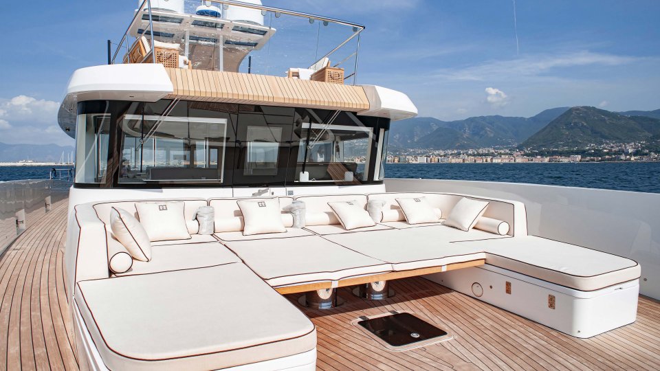 [MOTOR-YACHT-PRIVATE-GG]-11865-19.jpg
