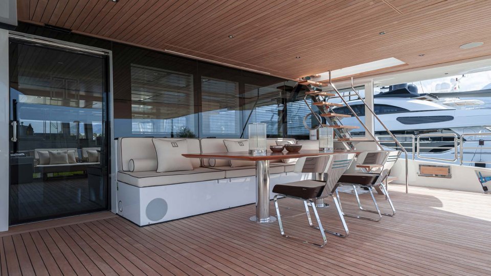 [MOTOR-YACHT-PRIVATE-GG]-11865-4.jpg