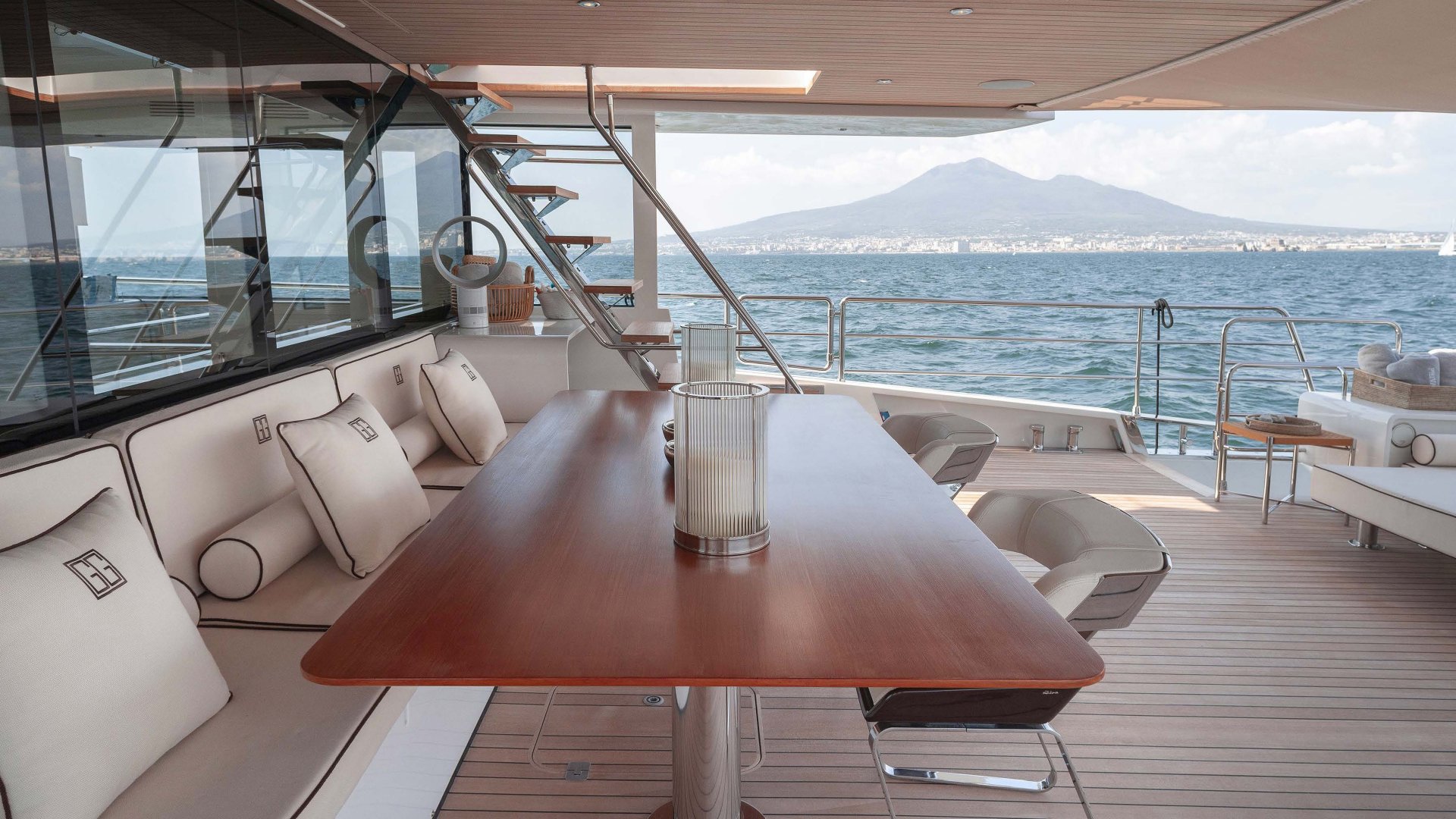 [MOTOR-YACHT-PRIVATE-GG]-11865-7.jpg