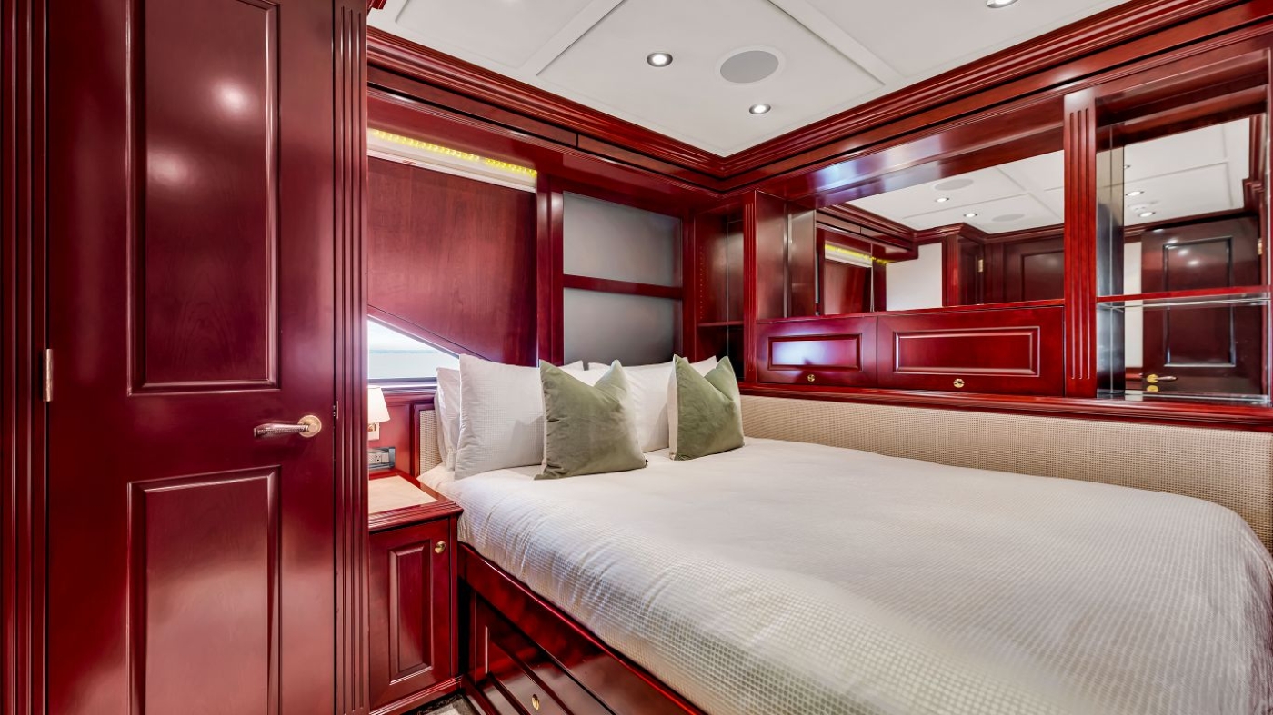 [MOTOR-YACHT-SAPPHIRE-EX-RED-SAPPHIRE-COPY]-11712-50.jpg