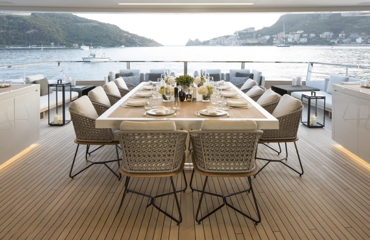 [MOTOR-YACHT-SEVENS-SINS-M]-10426-30.jpg
