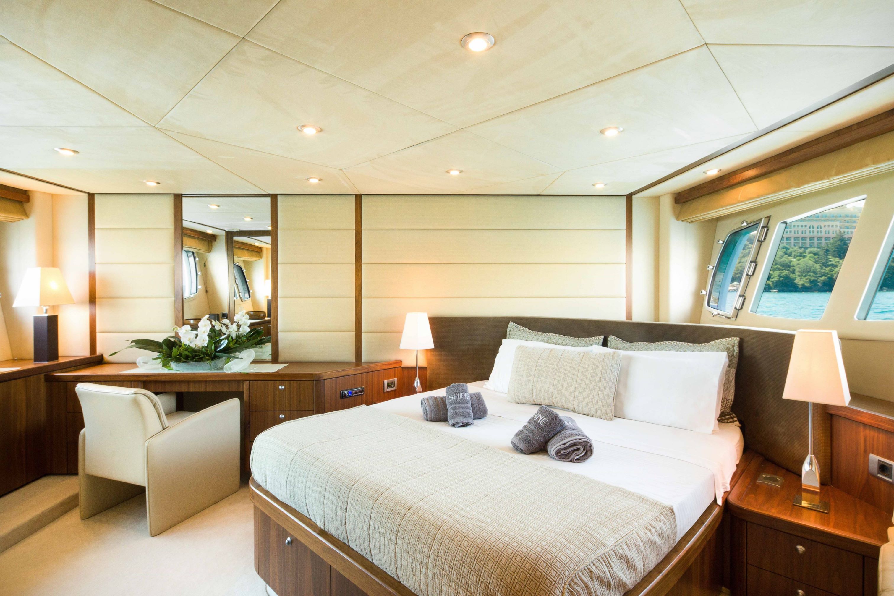 [MOTOR-YACHT-SHINE]-10206-1.jpg