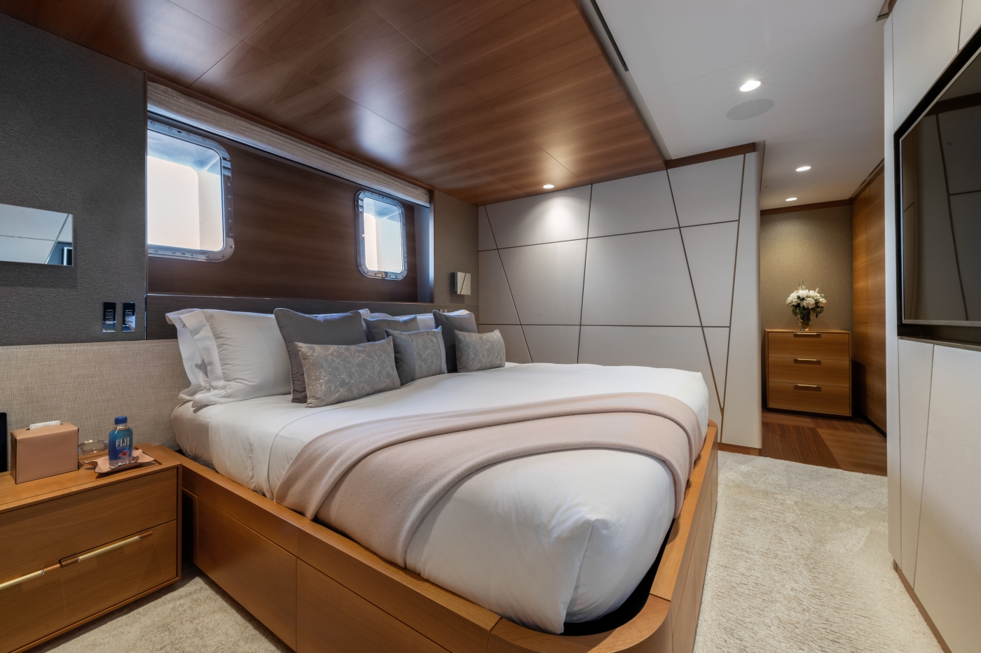 [MOTOR-YACHT-SILVER-FOX]-12256-48.jpg
