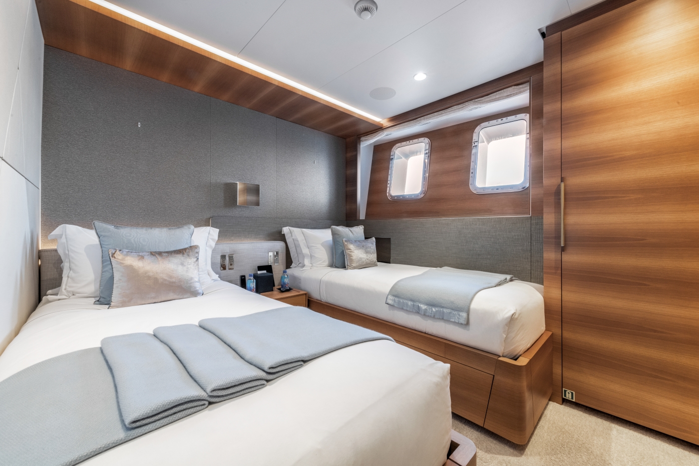 [MOTOR-YACHT-SILVER-FOX]-12256-52.jpg
