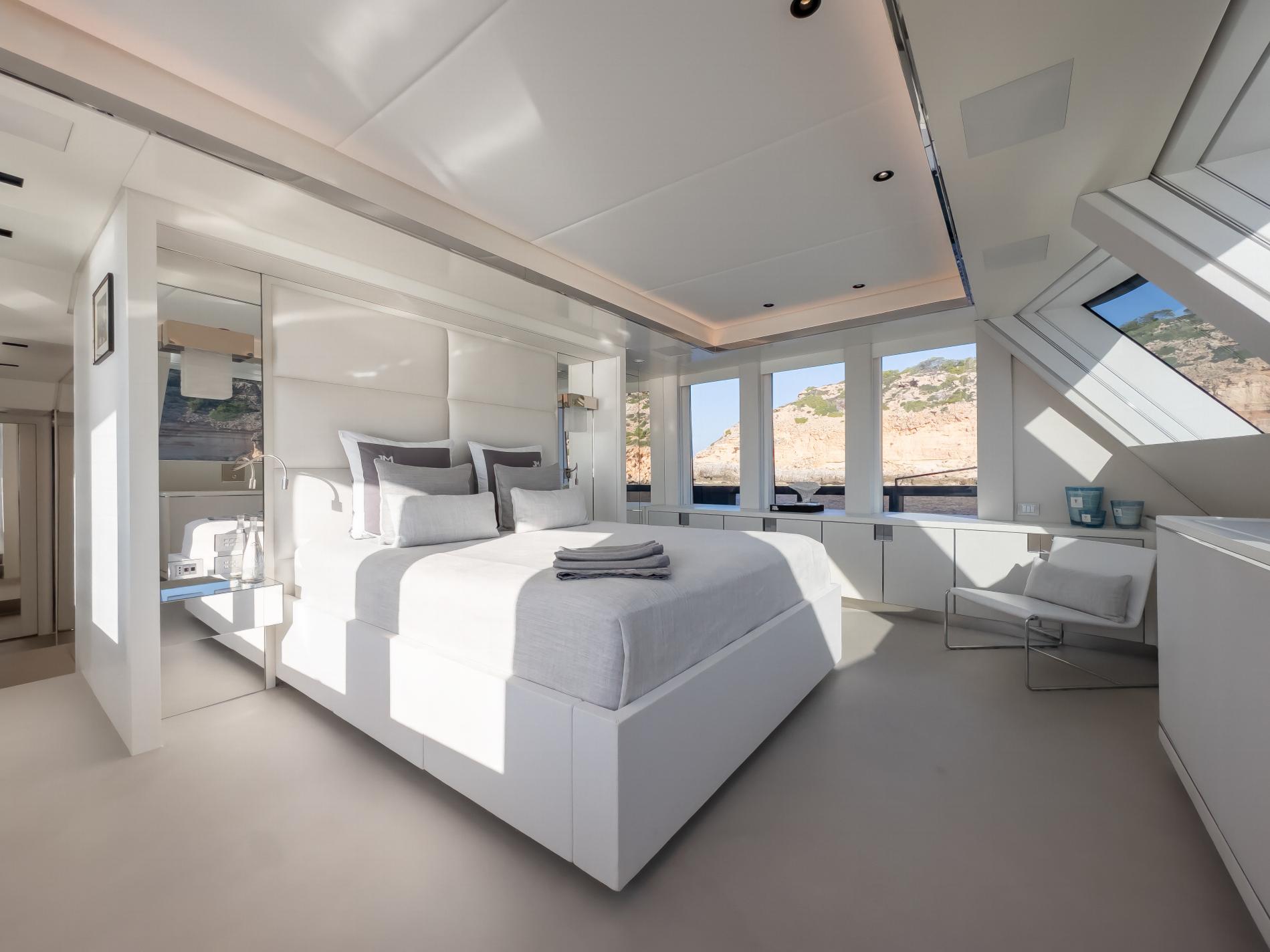 [MY--M-SUPERYACHT-BY-LOGICA-YACHTS-FOREVER]-15389-18.jpg