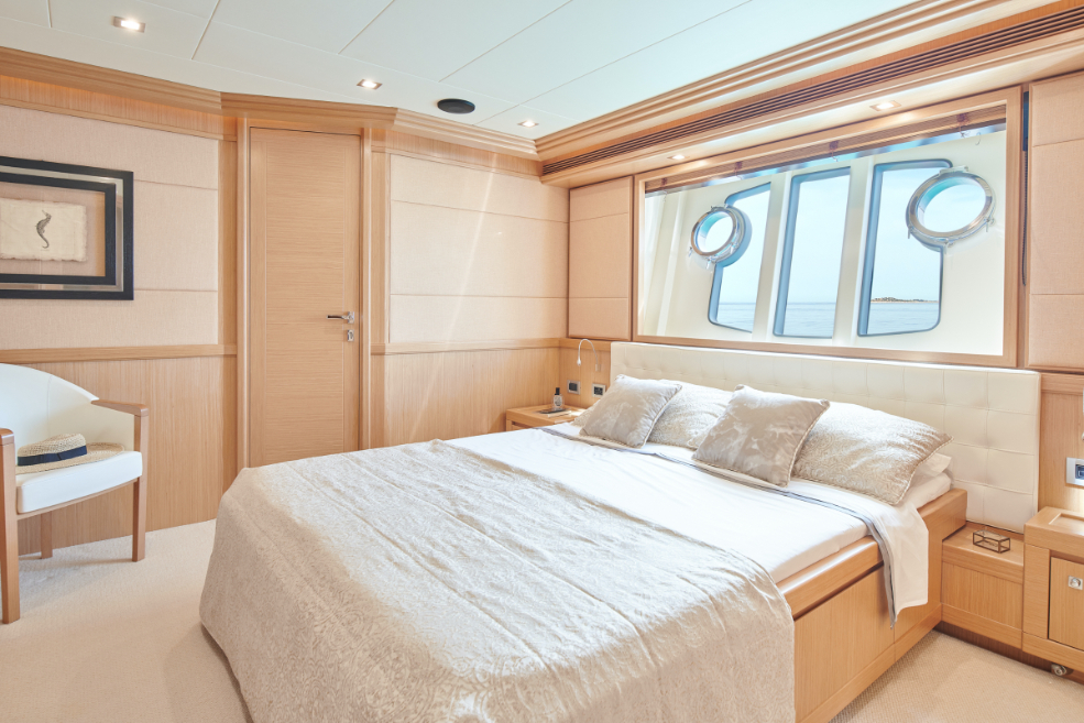 [MY-FRIENDS-BOAT]-13968-13.jpg