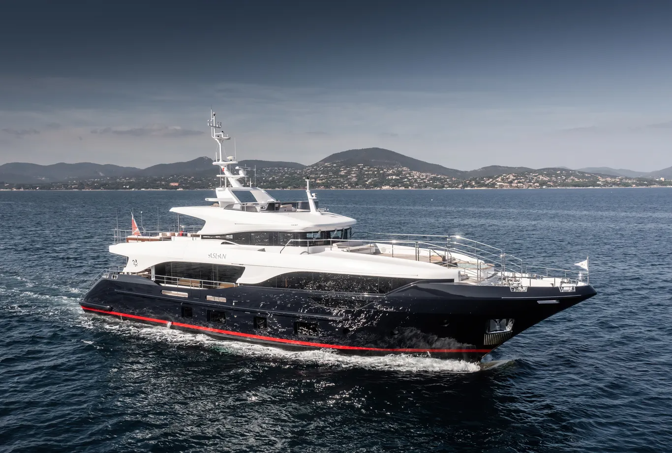 [MY-M-BENETTI-LUXURY-MOTOR-YACHT]-14881-1.png