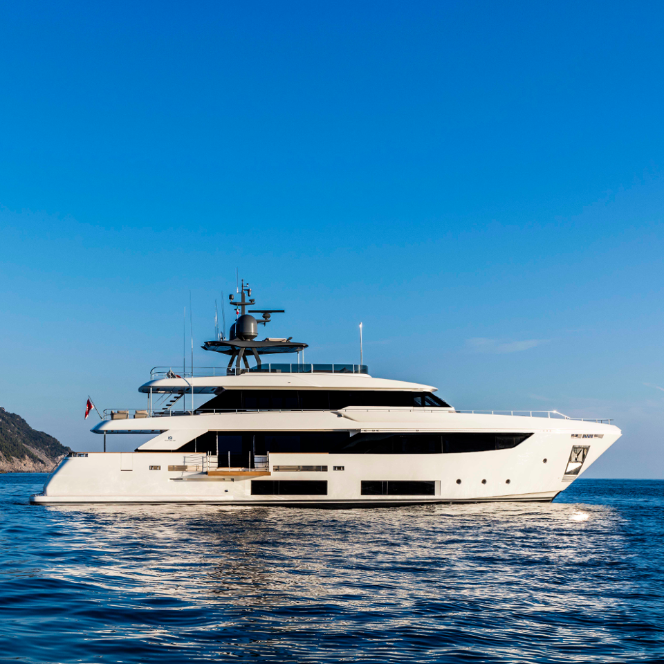 [MY-M-CUSTOM-NAVETTA-YACHT-BY-CUSTOM-LINE]-14557-1.png