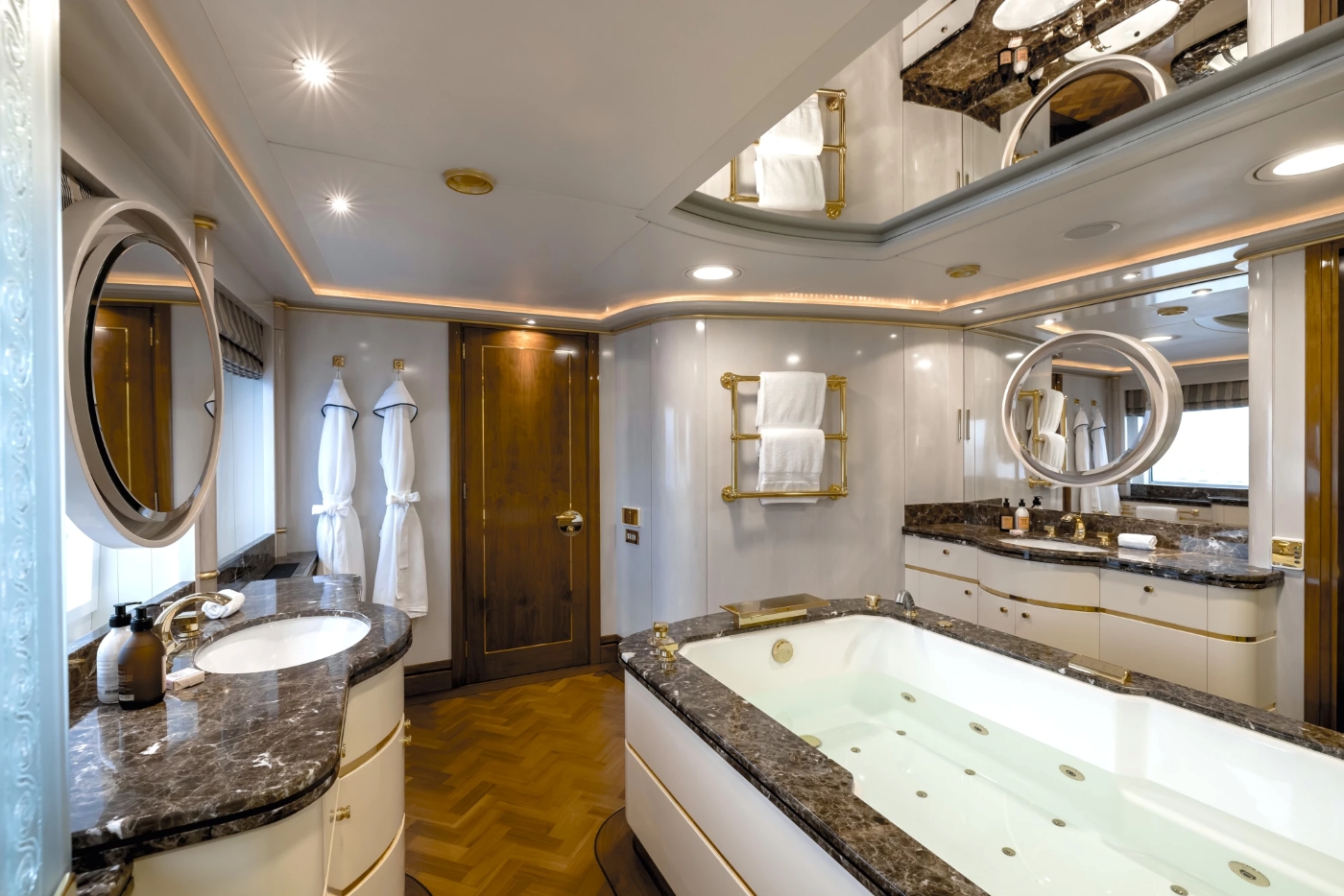 [MY-M-FEADSHIP-SUPERYACHT]-14713-32.jpg