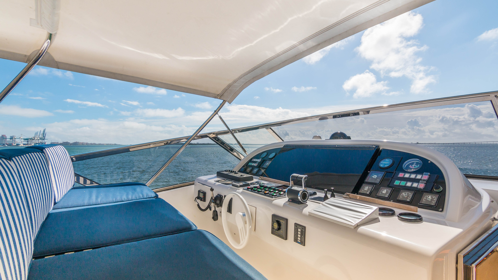 [MY-TROCA-ONE]-11677-4.jpg