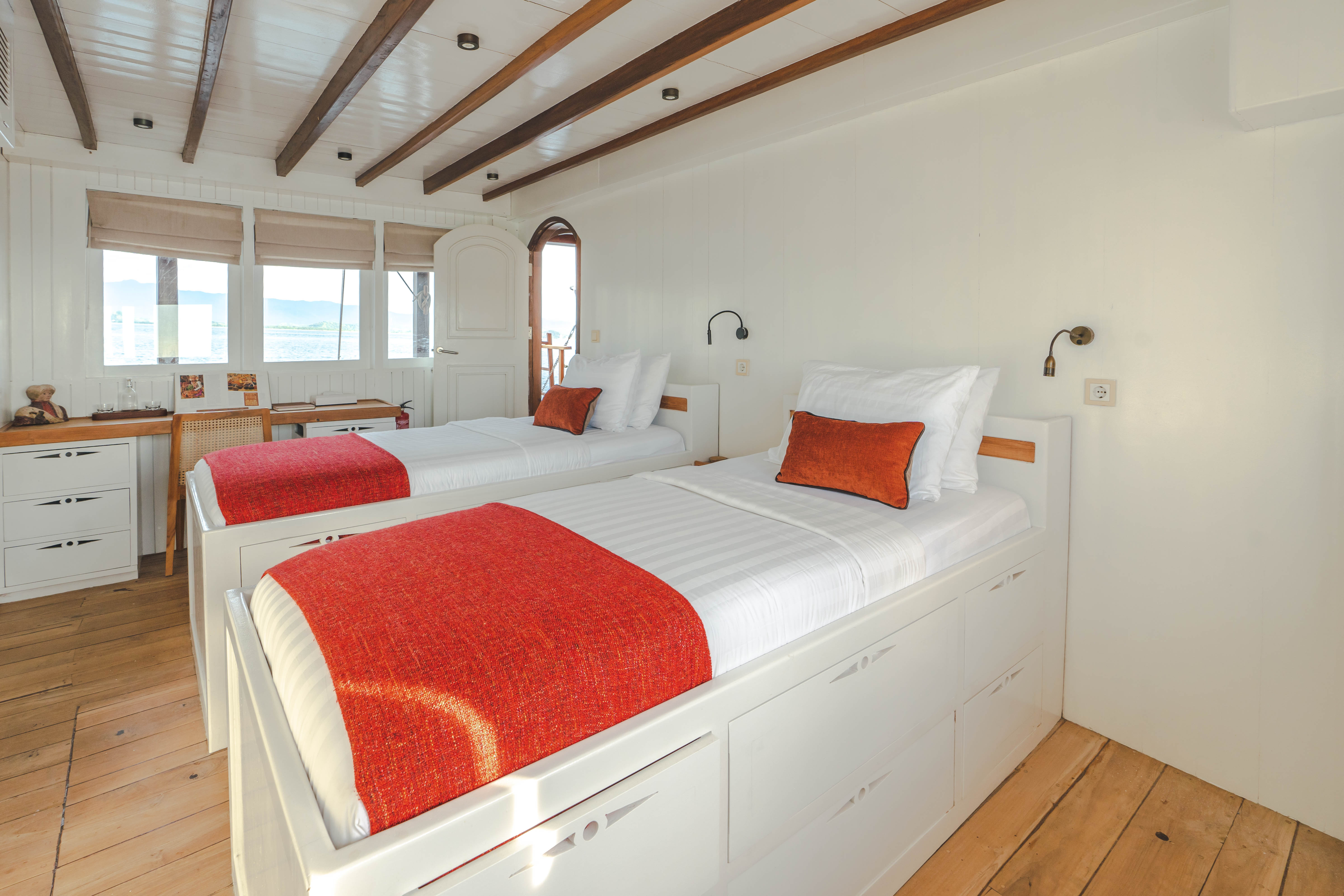 [PHINISI-EXPLORER-YACHT-MISCHIEF]-10093-30.jpg