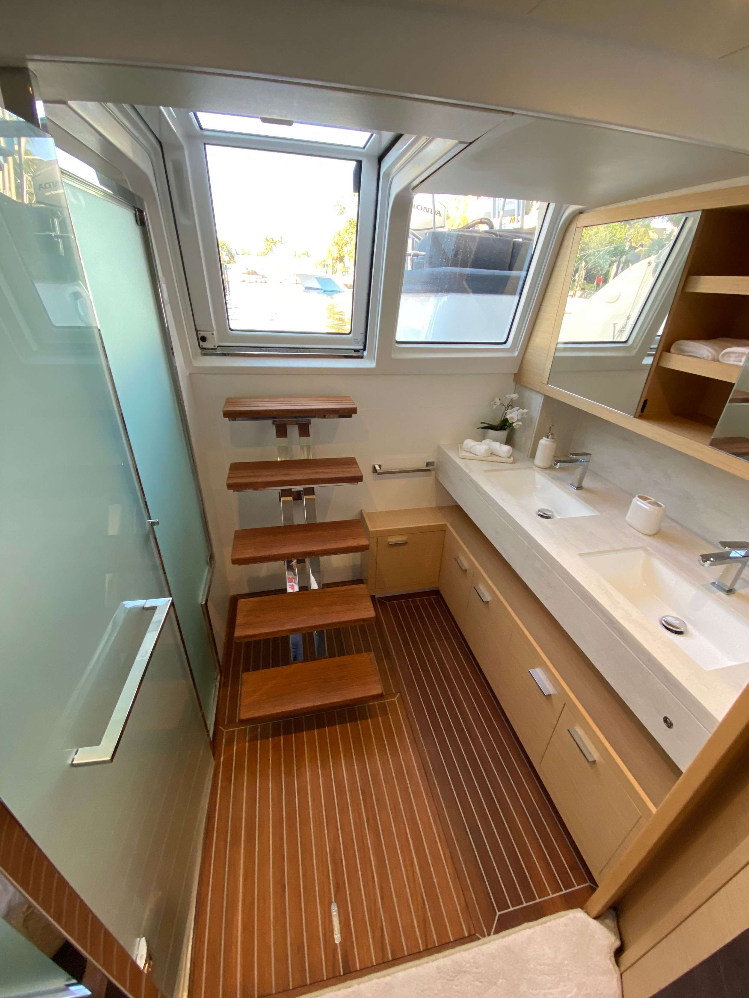 [POWER-CATAMARAN-YACHT-COLETTE]-13955-10.jpg