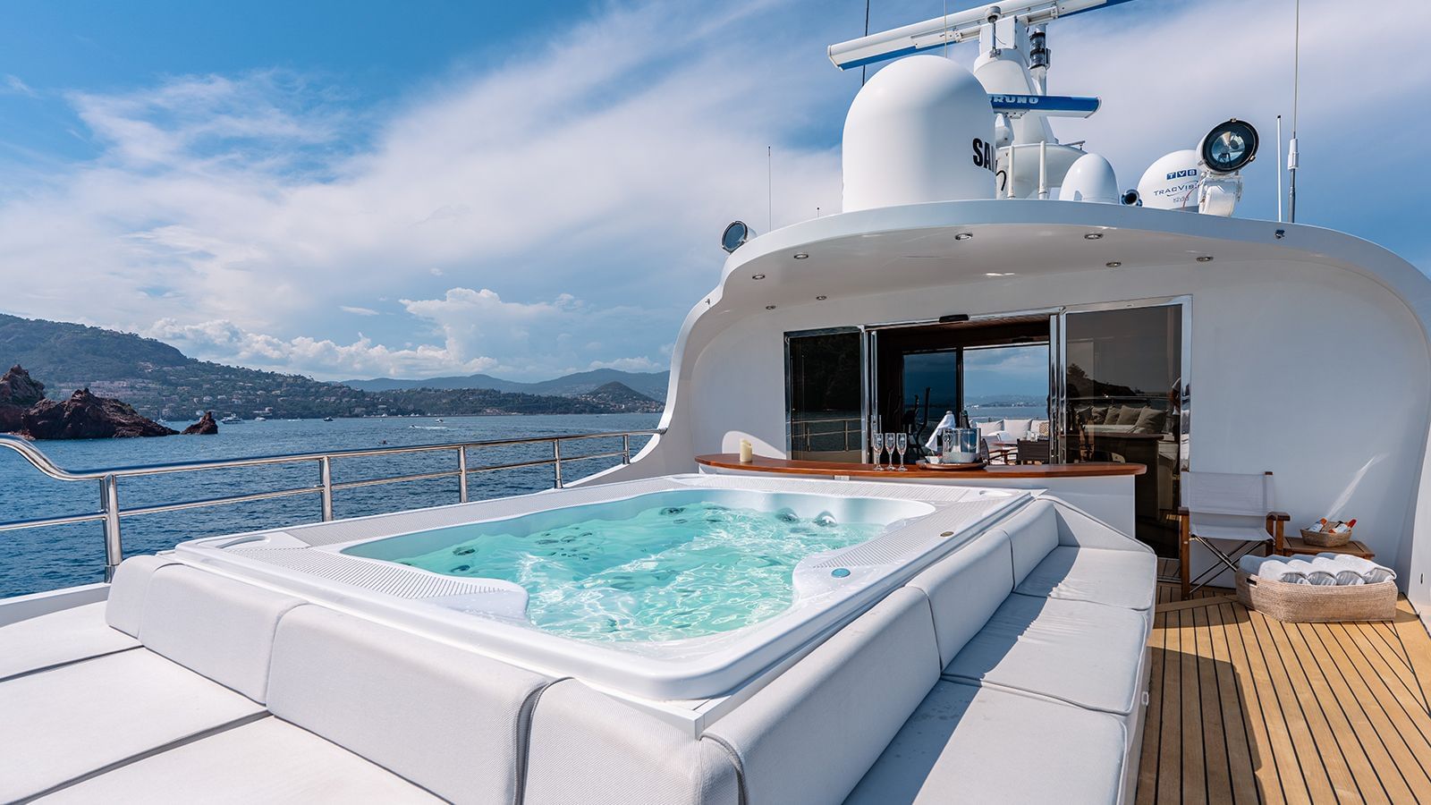 [SUPER-YACHT-FATHOM]-1333-17.jpg