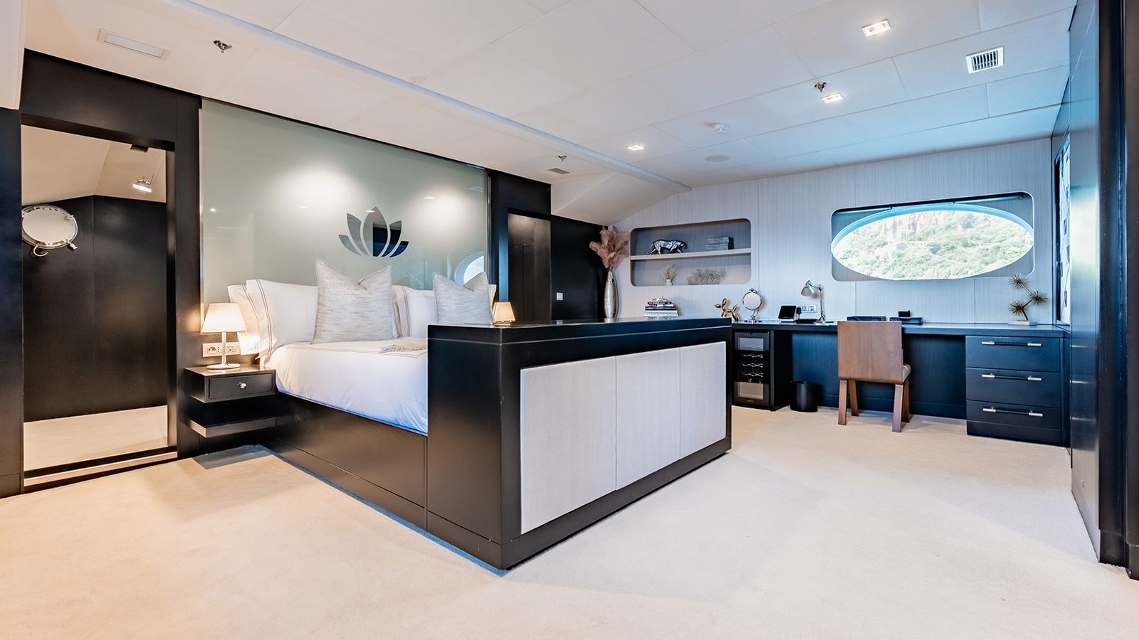[SUPER-YACHT-FATHOM]-1333-24.jpg