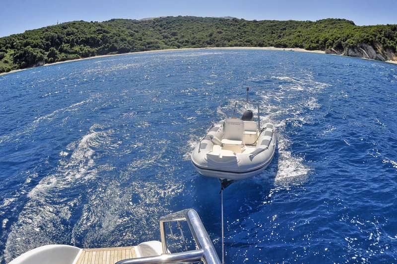 Caribe Catamarans Nevis / St. Kitts
