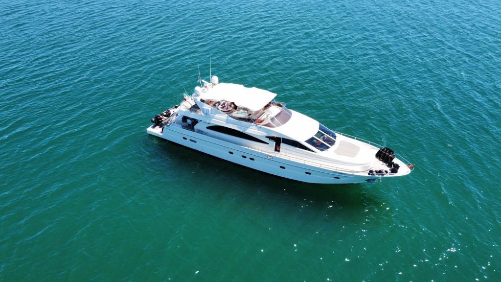1.1 Luxury yacht MAGIC SIX.jpg