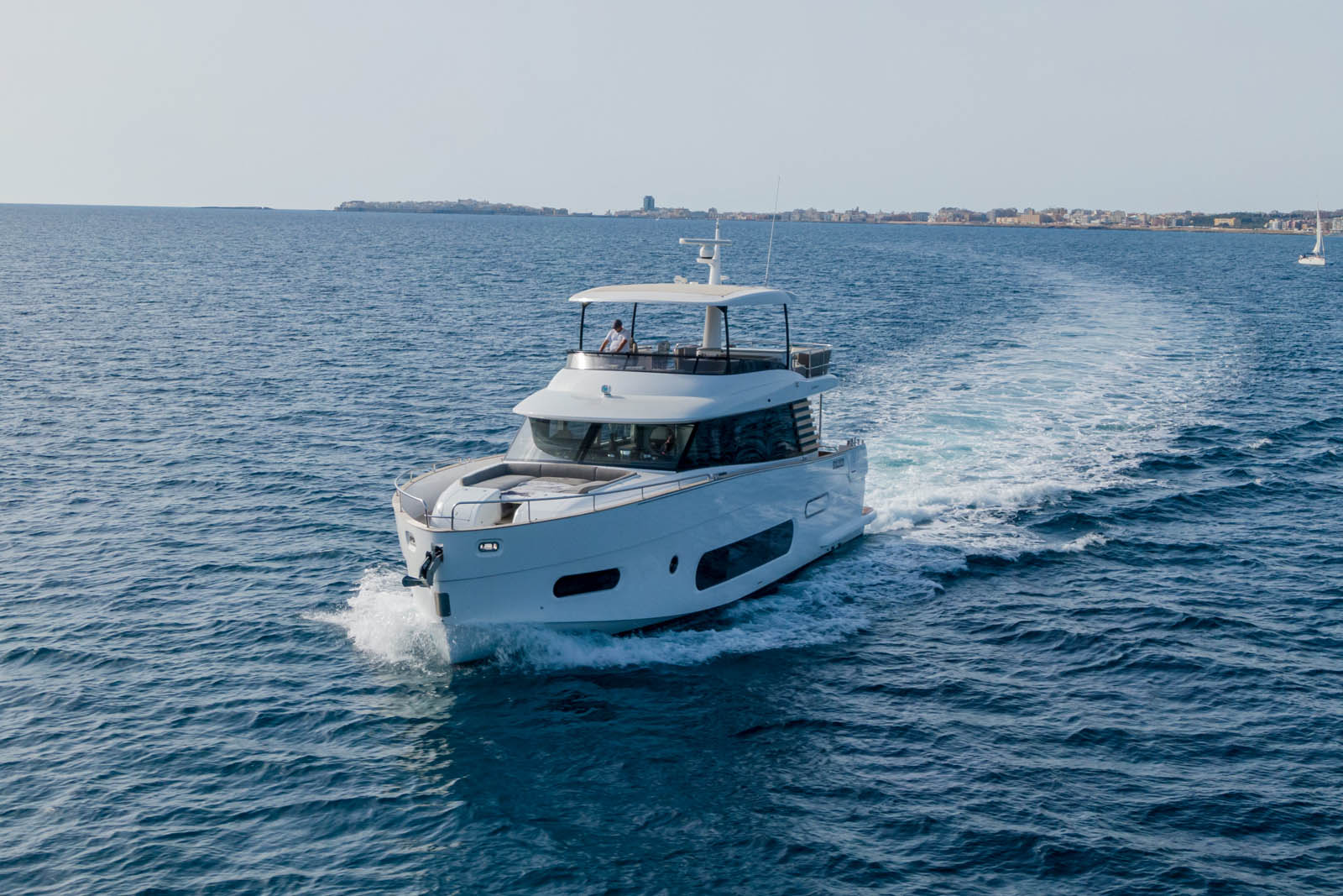 1.1 Luxury yacht SOUL.jpg