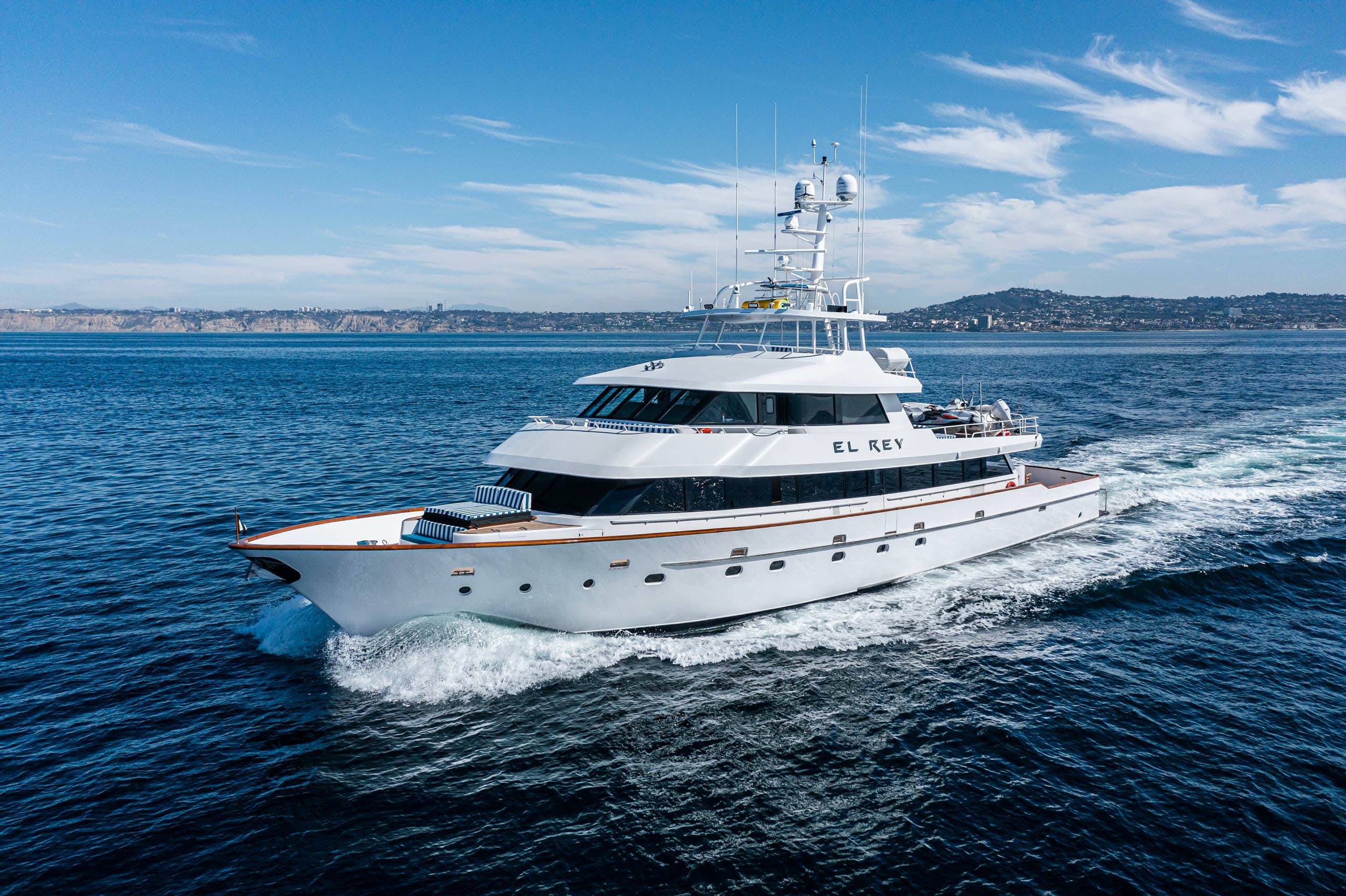 1.1 Motor yacht EL REY.jpg