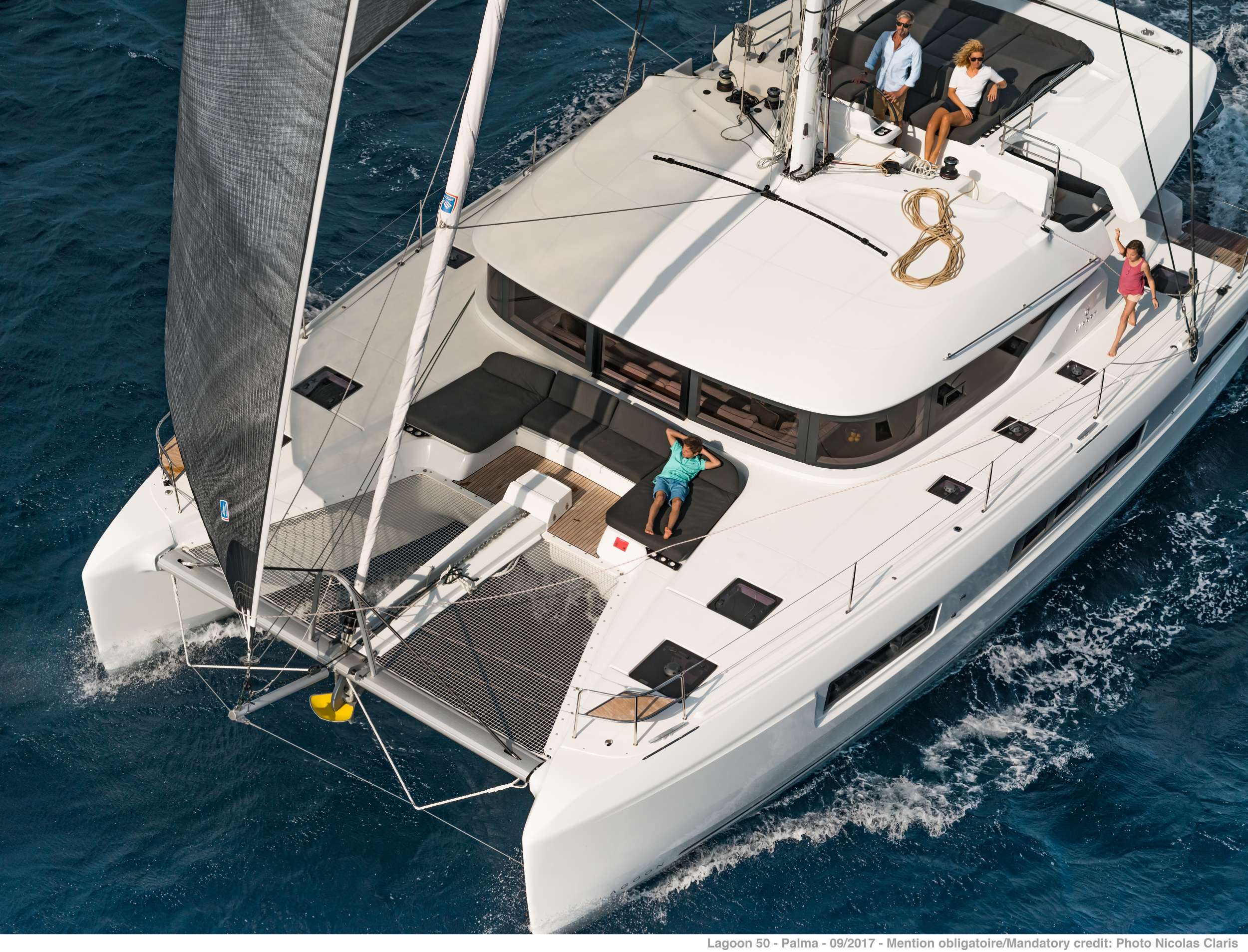 1.2 Catamaran ONEIDA 2.jpg