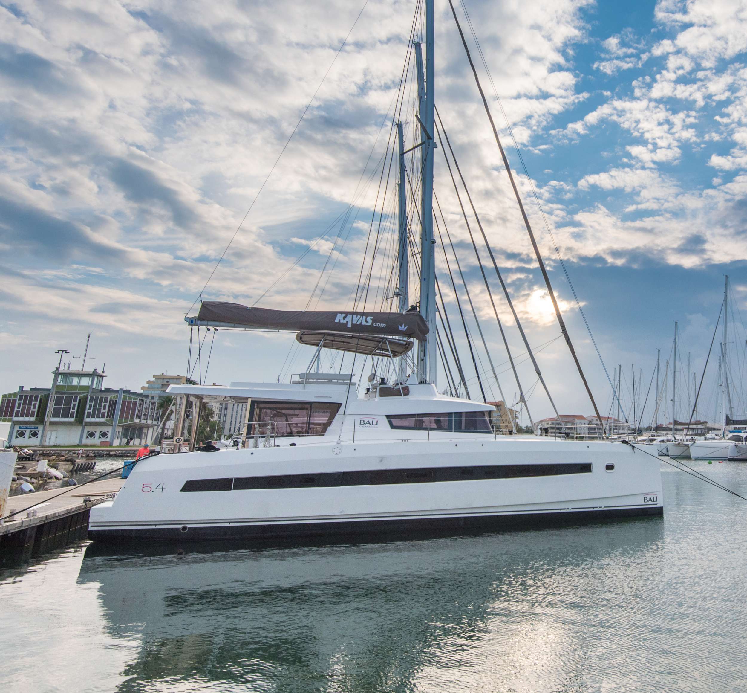 1.2 Luxury yacht ITHAKA.jpg