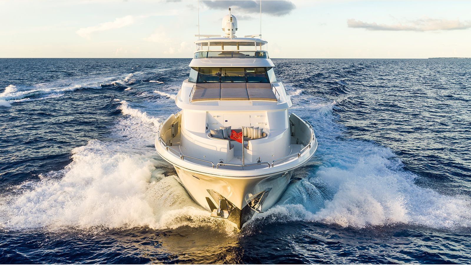 1.3 Luxury yacht KEMOSABE.jpg
