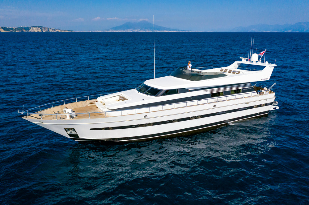 1.3 Luxury yacht SANDI IV.jpg