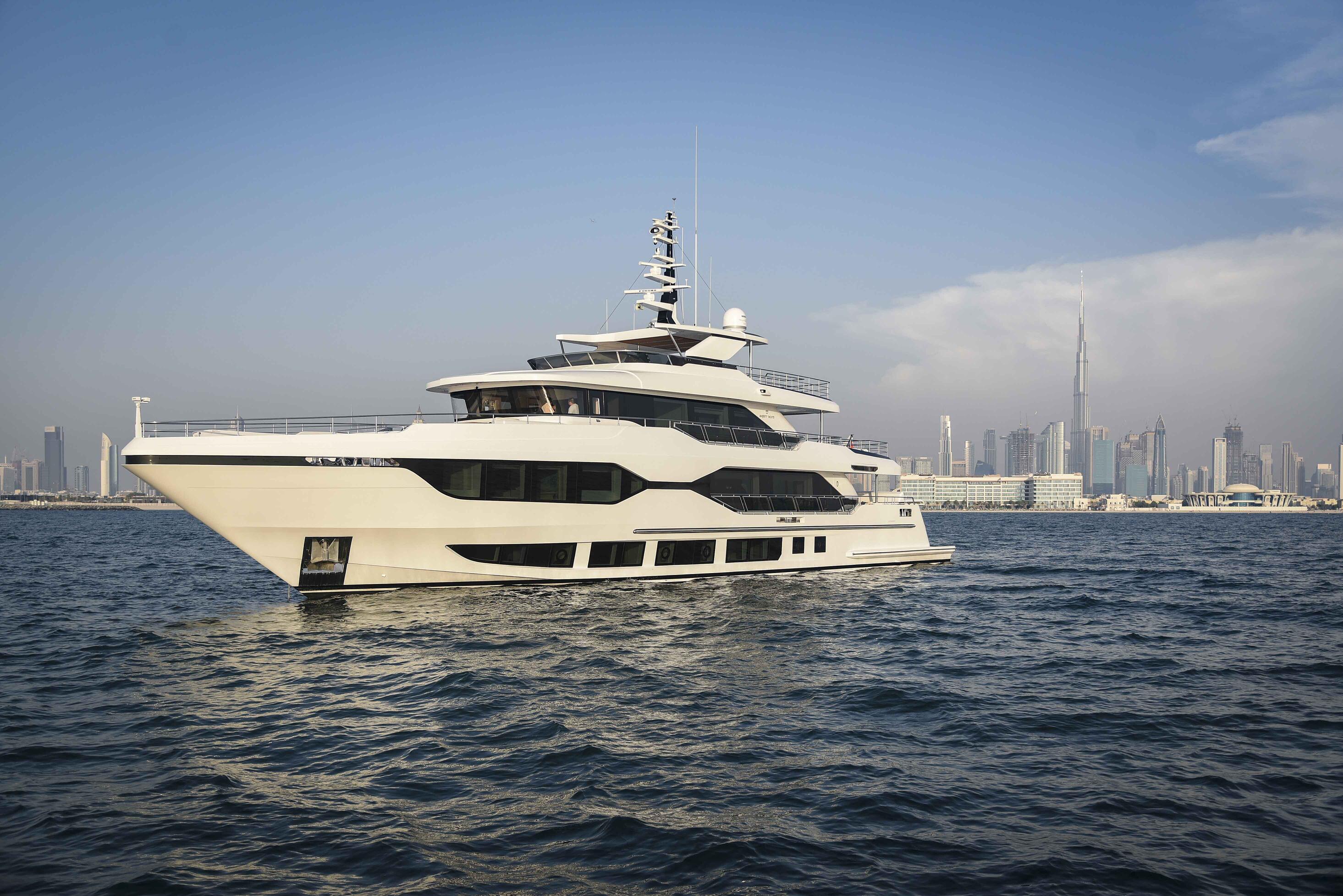 1.3 Luxury yaht ROCKET ONE.jpg