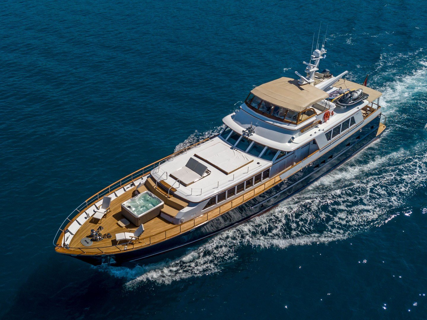 1.3 Super yacht ADRIATIC ESCAPE - large.jpg