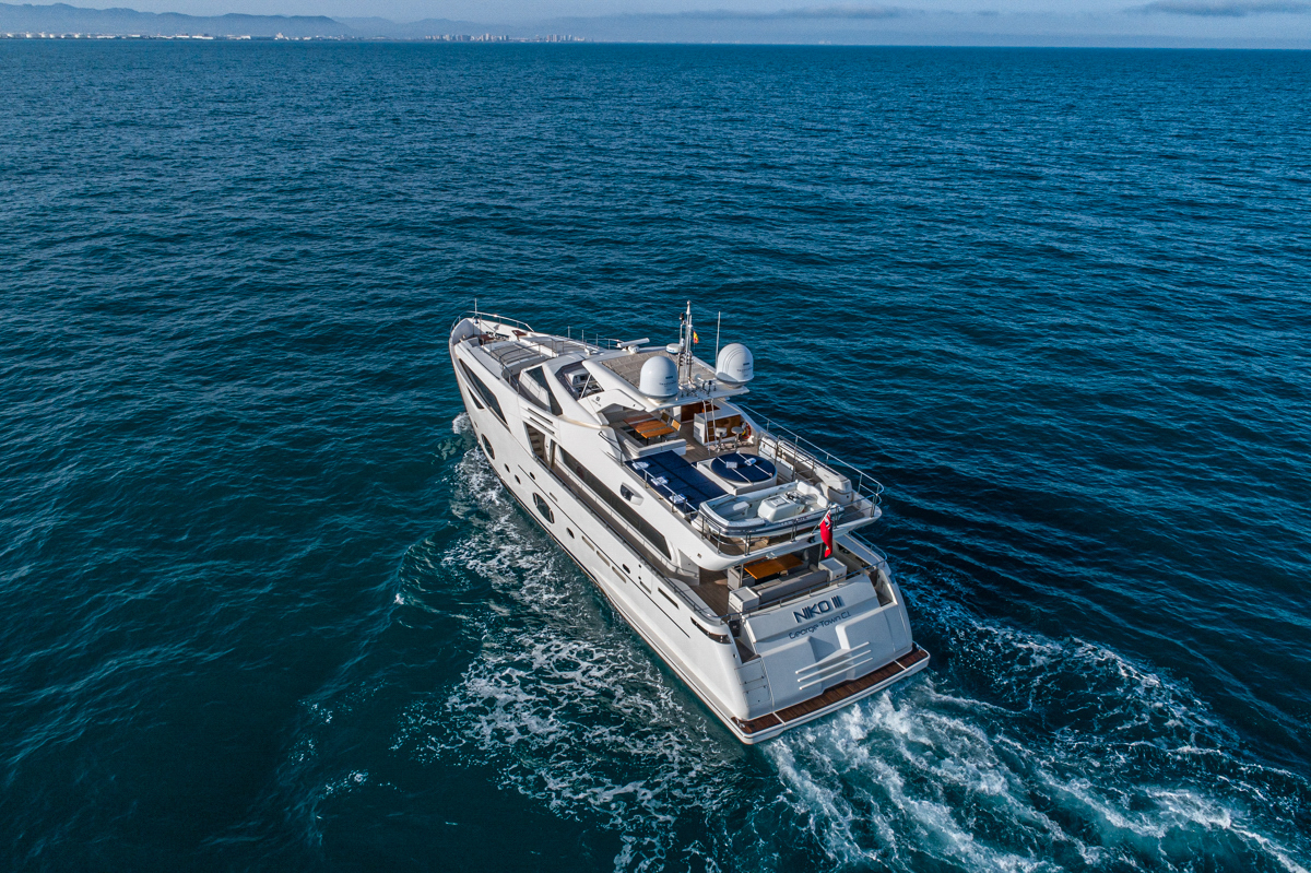 1.3 Super yacht NIKO III.jpg