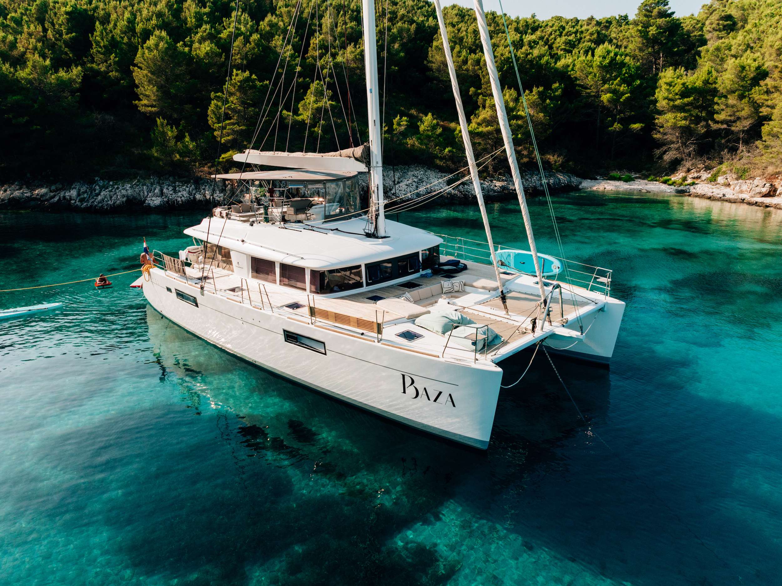 101 Luxury catamaran BAZA.jpg