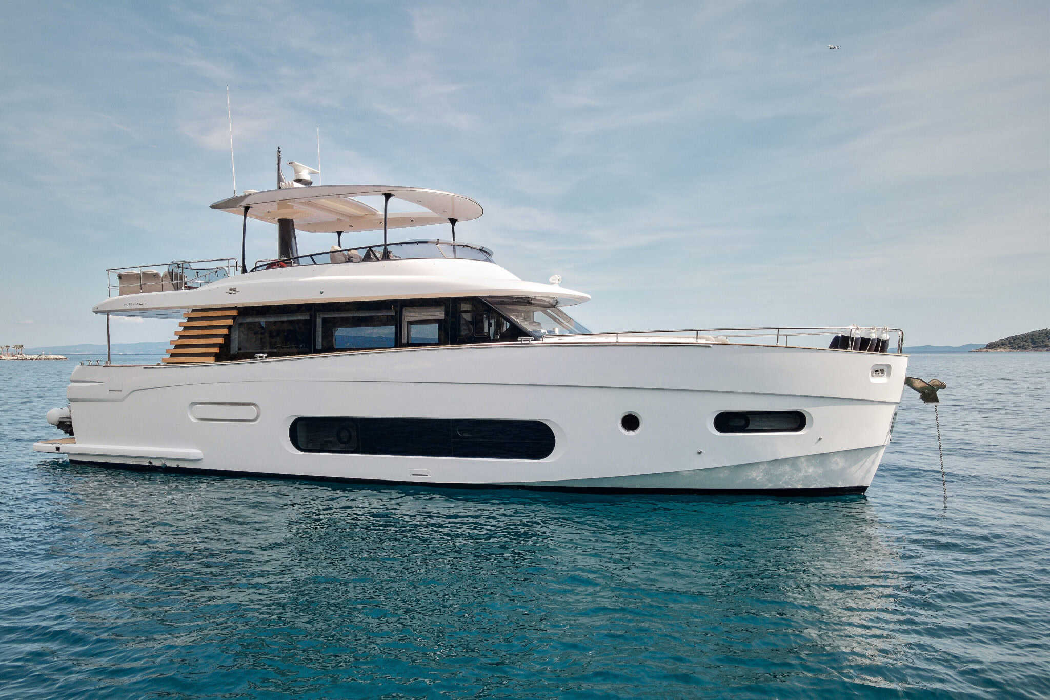 101 Luxury yacht AMPARITO V.jpg