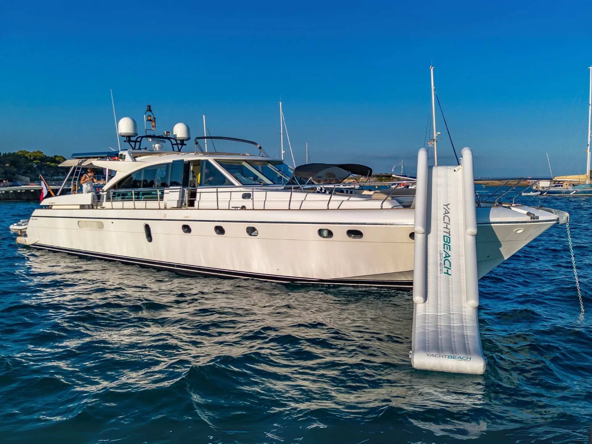 101 Luxury yacht PARODIA 08.jpg