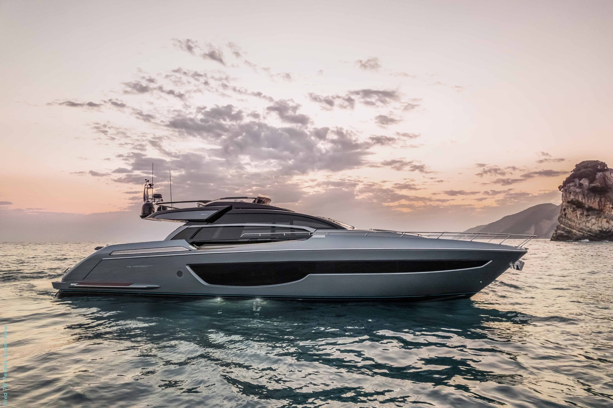 101 Luxury yacht SAMIRA (sistership).jpg