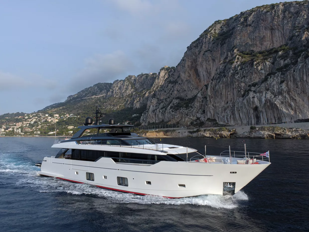 101 Luxury yacht THE GREAT ESCAPE.png