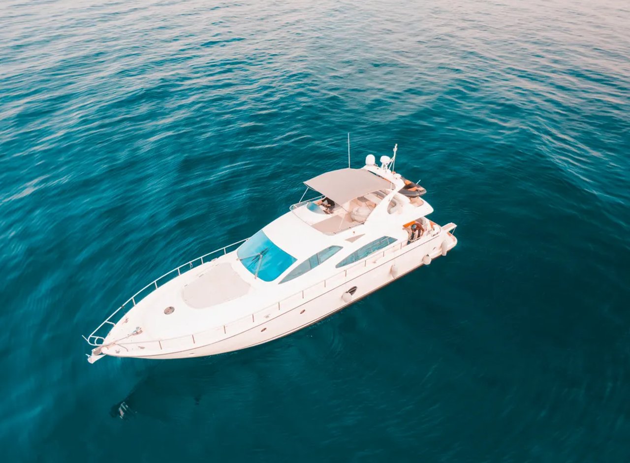 101 Motor yacht BLUEWAVE.jpg