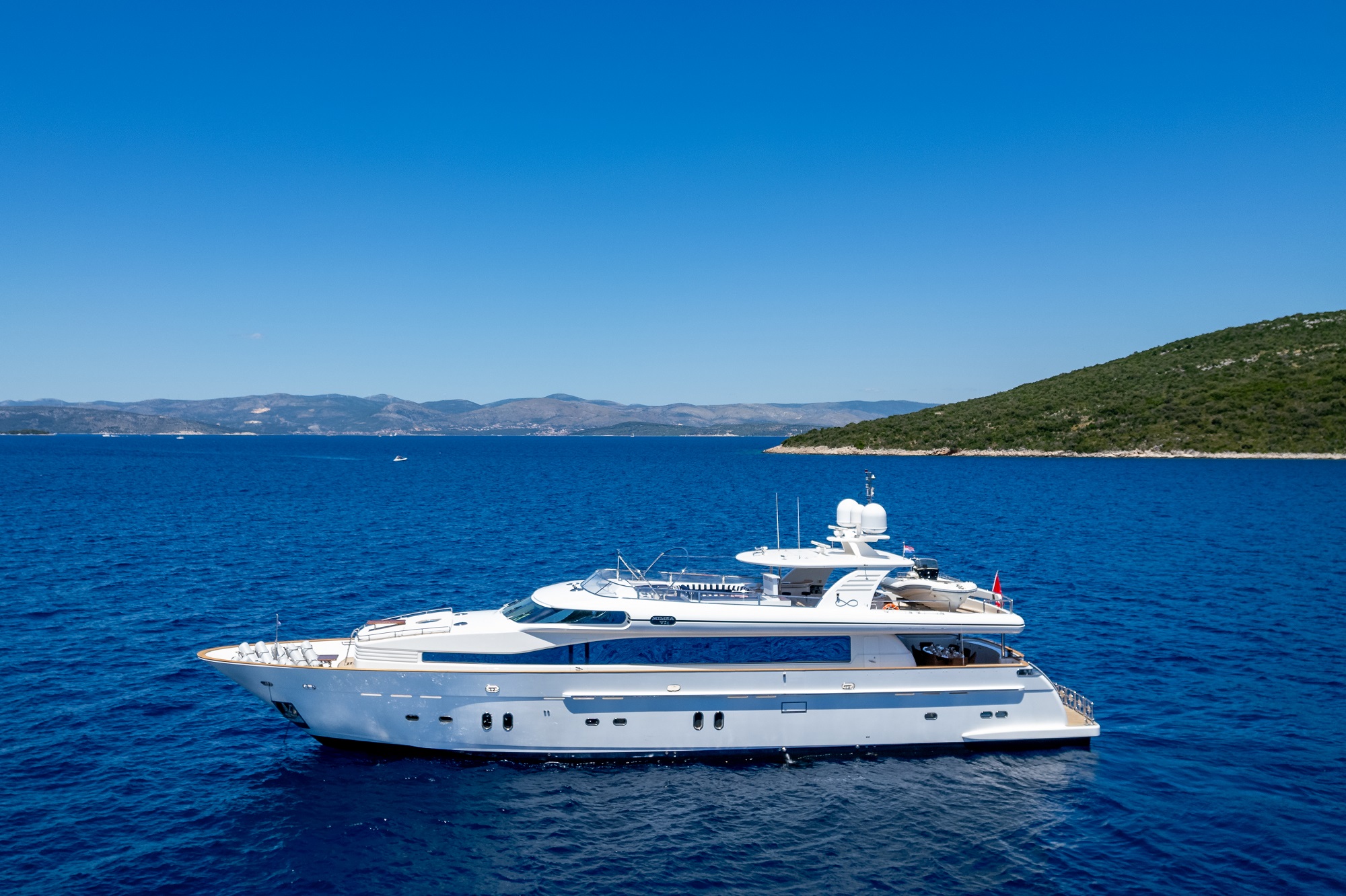 101 Motor yacht CONTE STEFANI.jpg