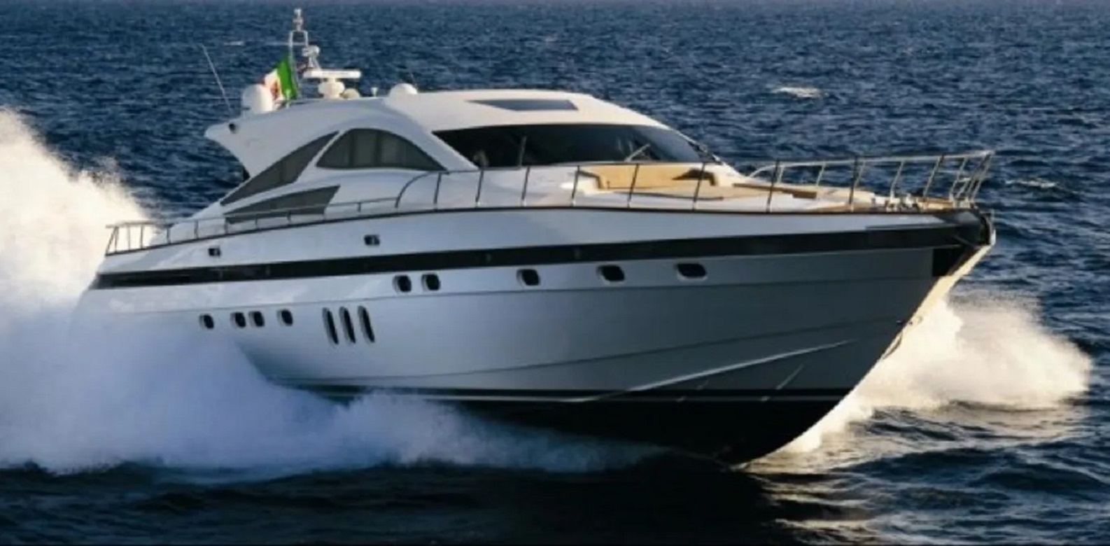 101 Motor yacht N&Z.jpg