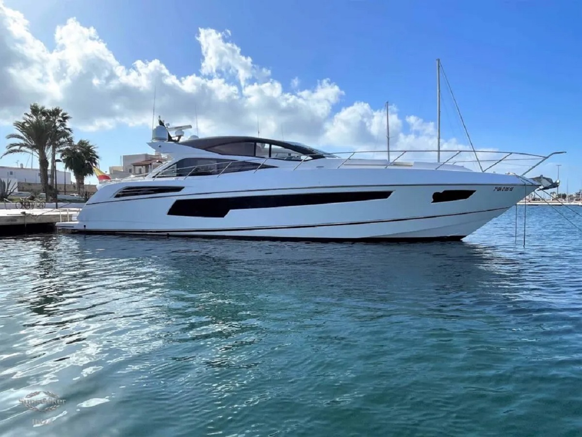 101 Motor yacht NEVER TOO LATE.jpg