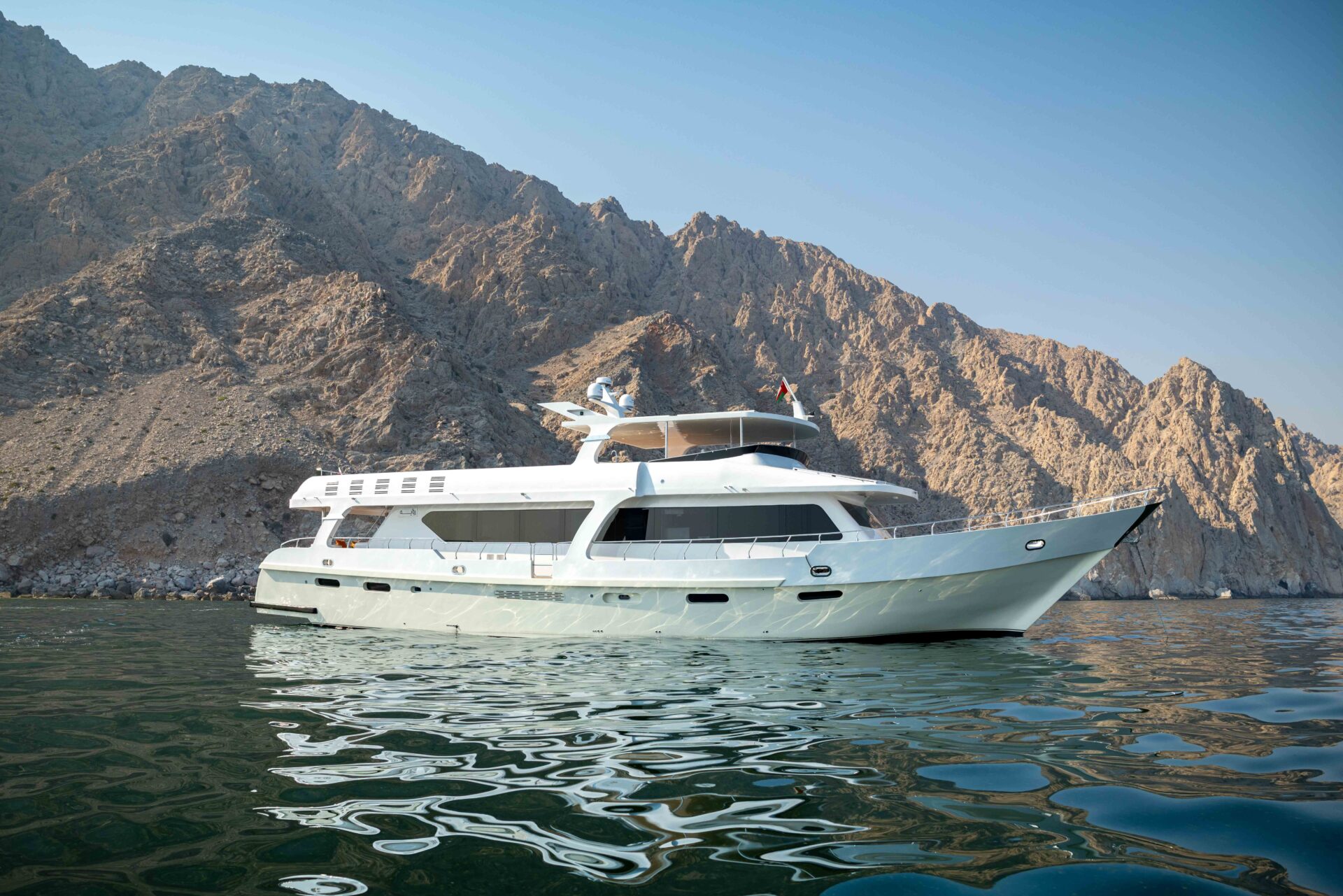 101 Motor yacht VISION.jpg