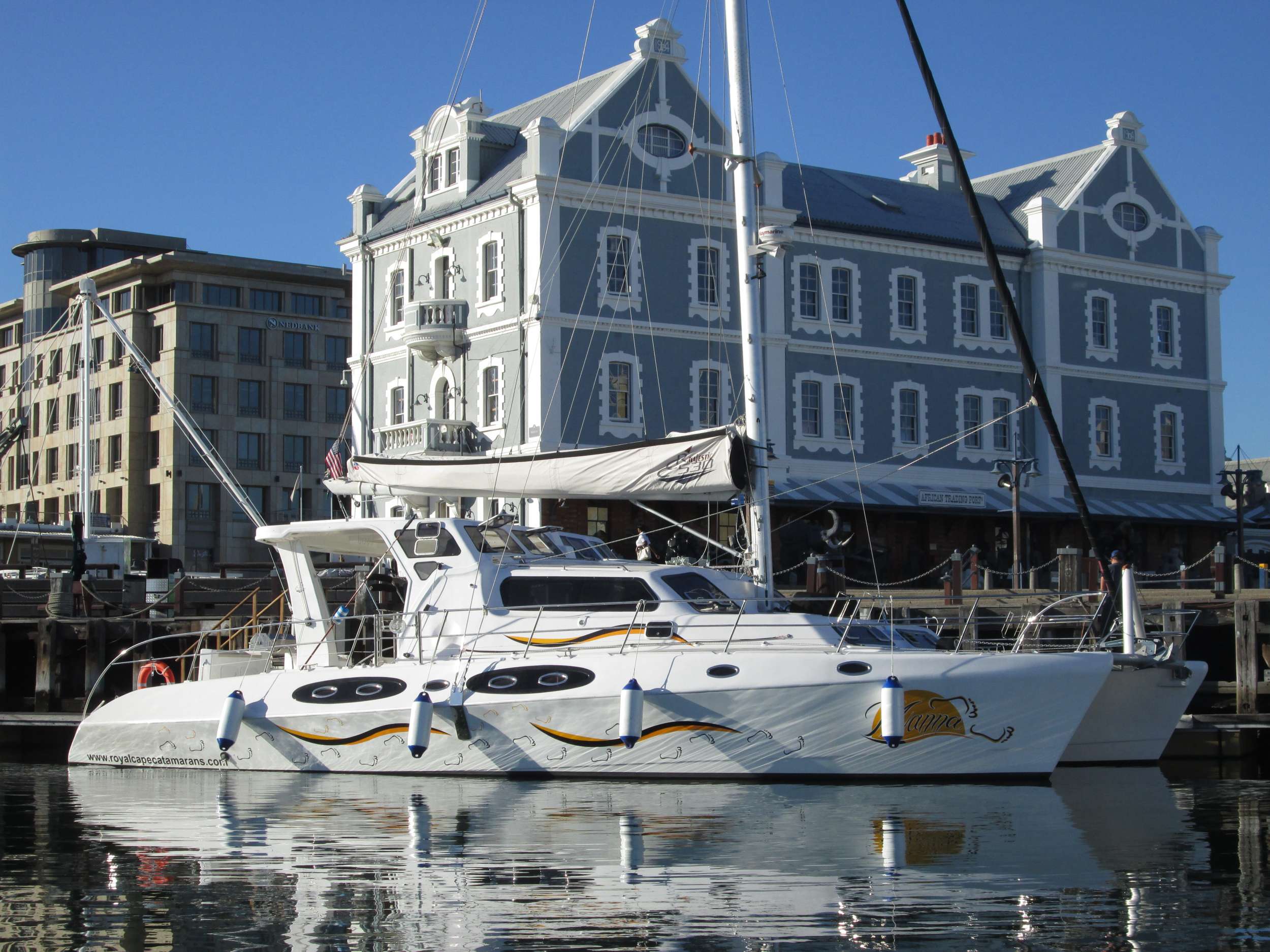101 Sailing Catamaran MANNA.jpg