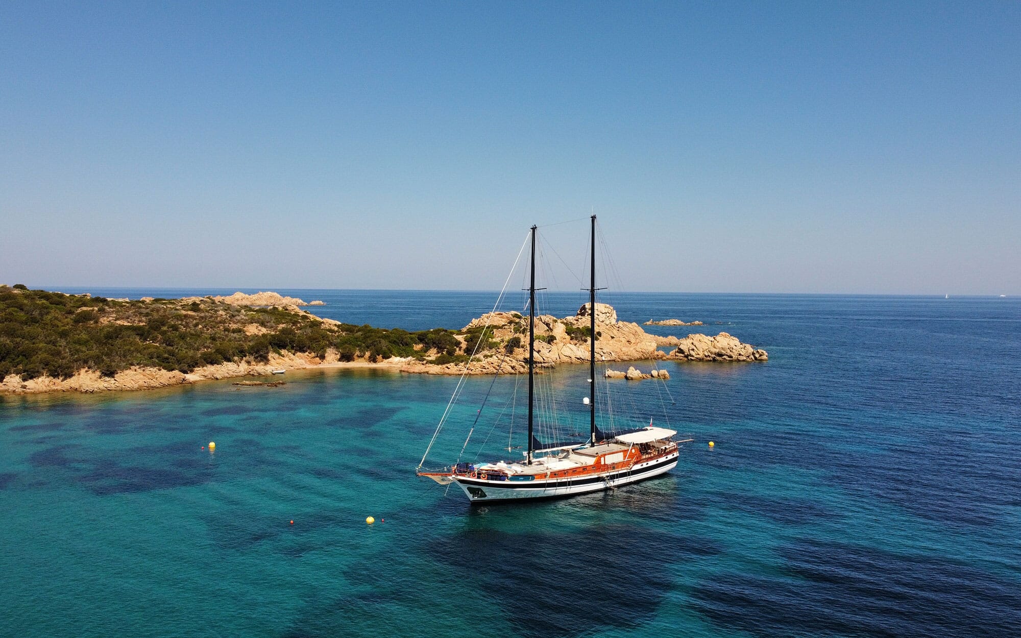 101 Sailing yacht ELIANORA.jpg