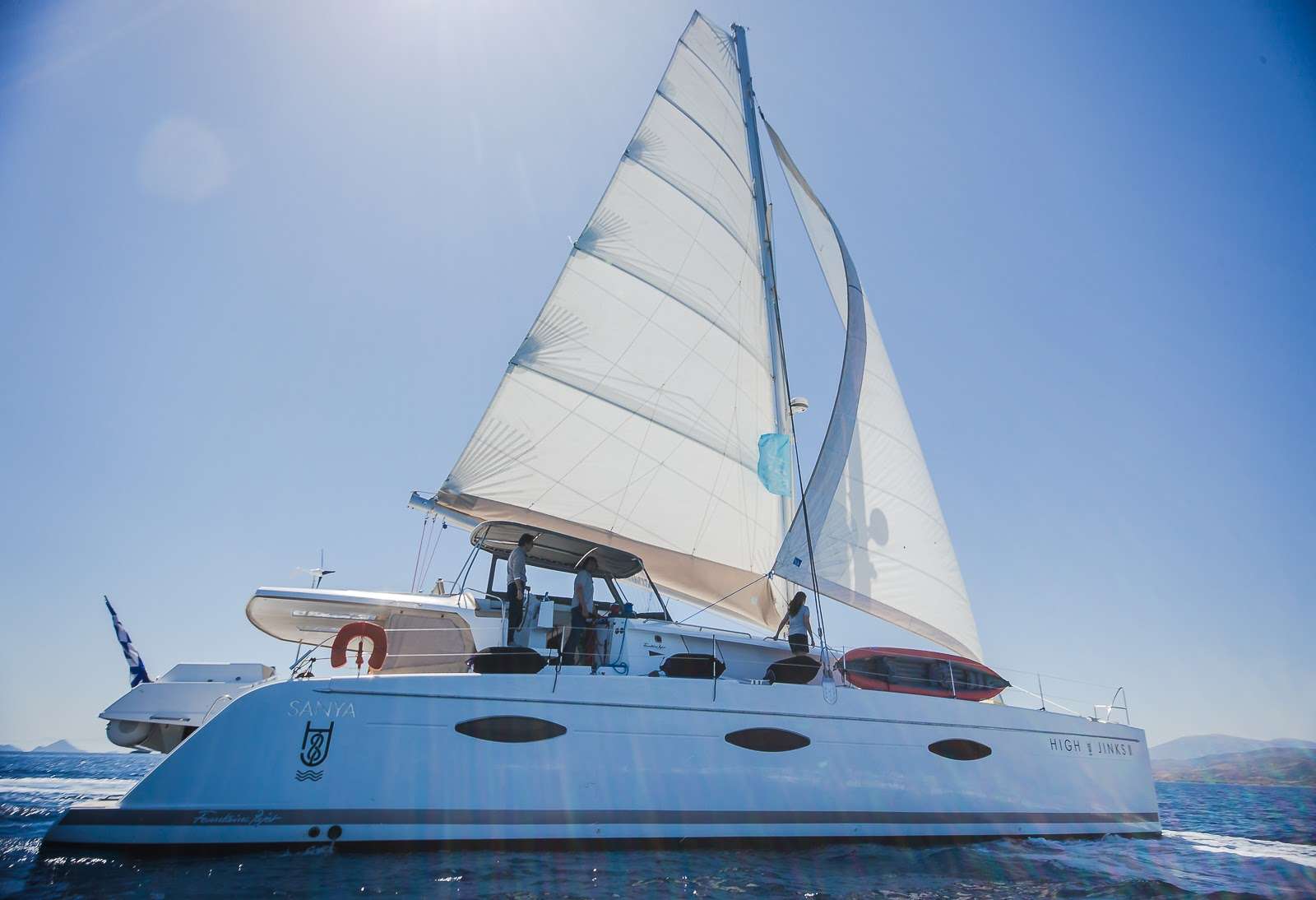 101 Sailing yacht HIGH FIVE.jpg