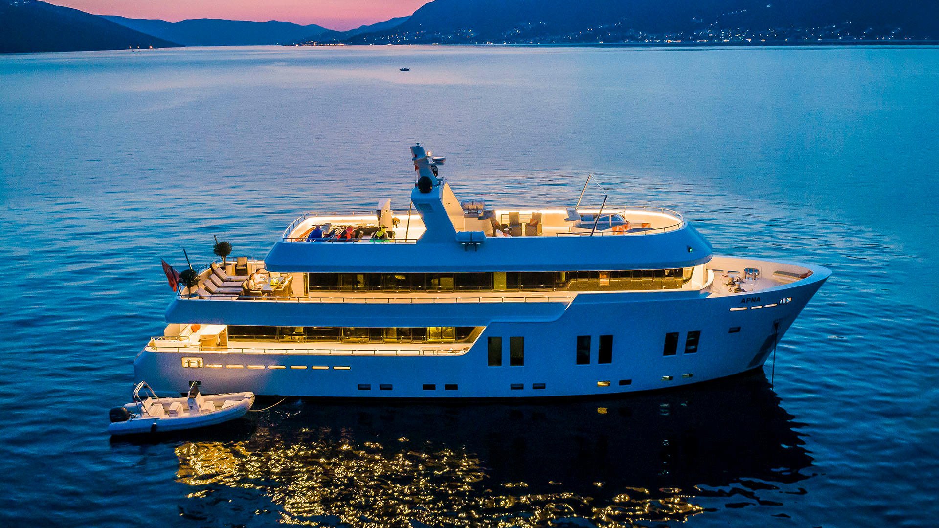 101 Superyacht APNA.jpg