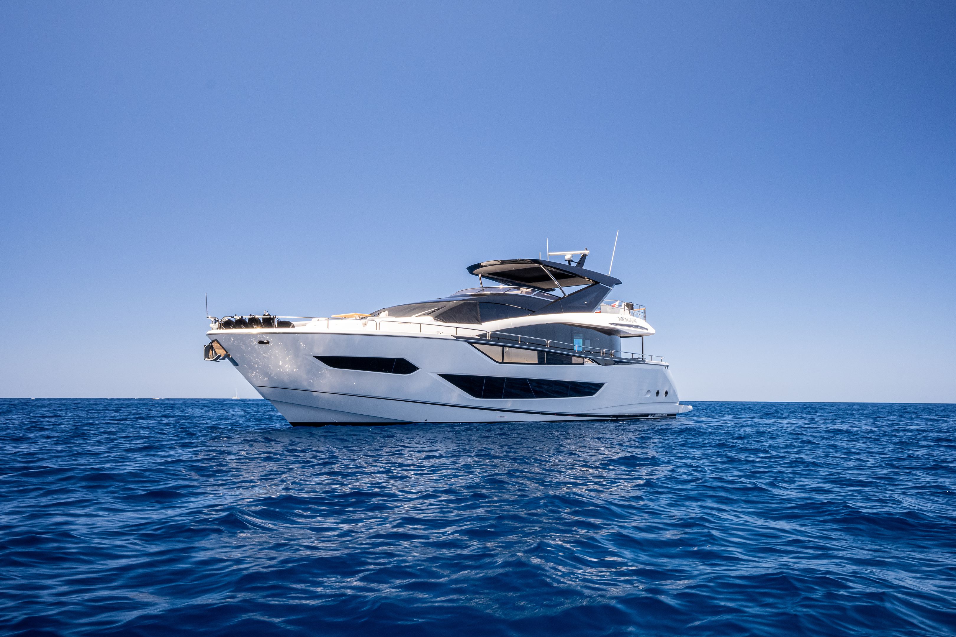 101 Superyacht MOONLIGHT.jpg