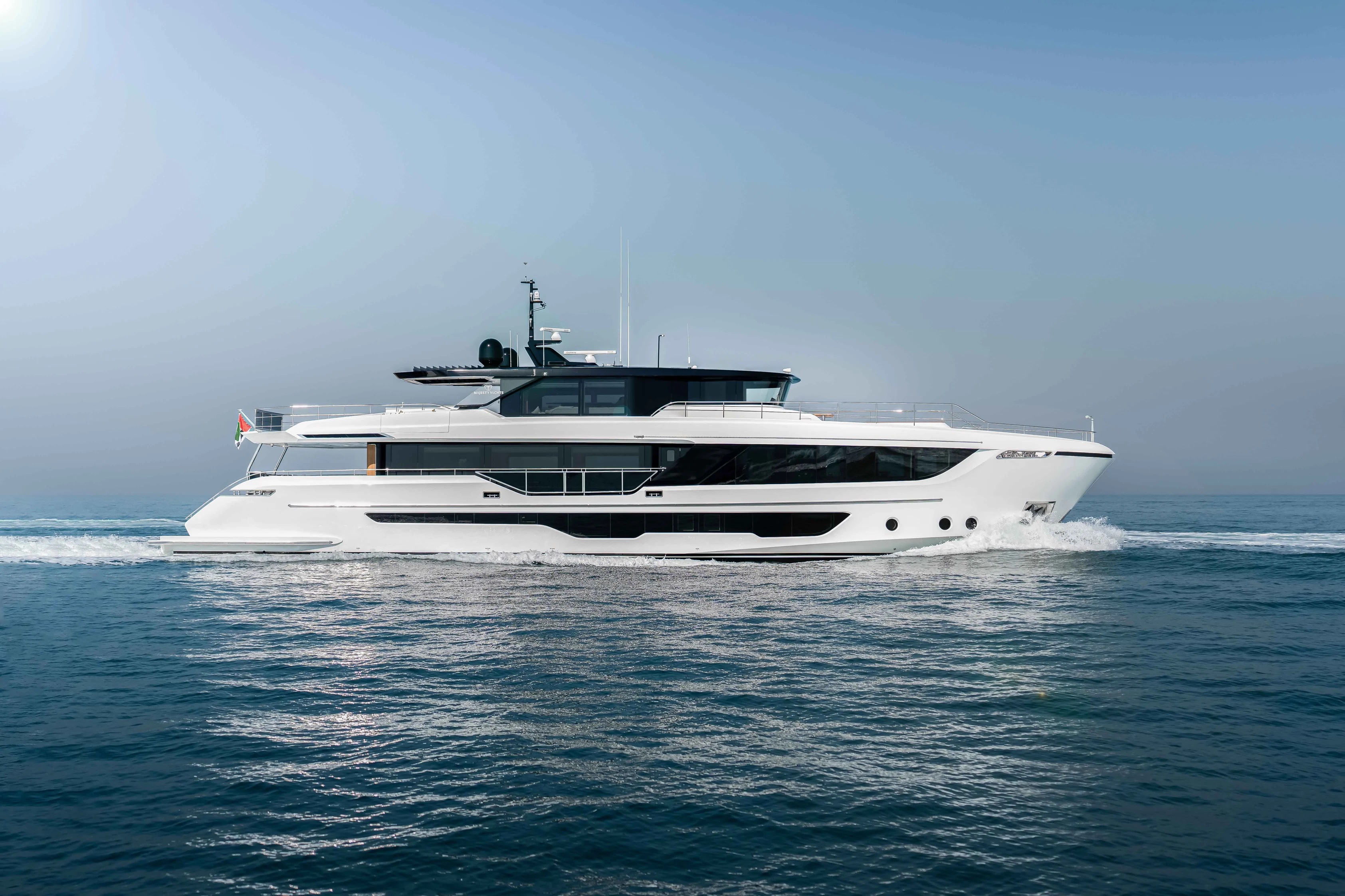 101 Superyacht SANDBANK.jpg