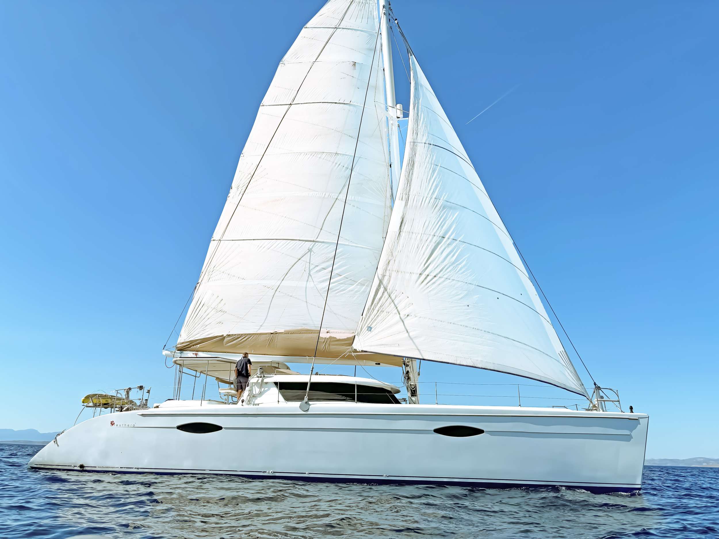 101 Superyacht ZORBA CAT.jpg