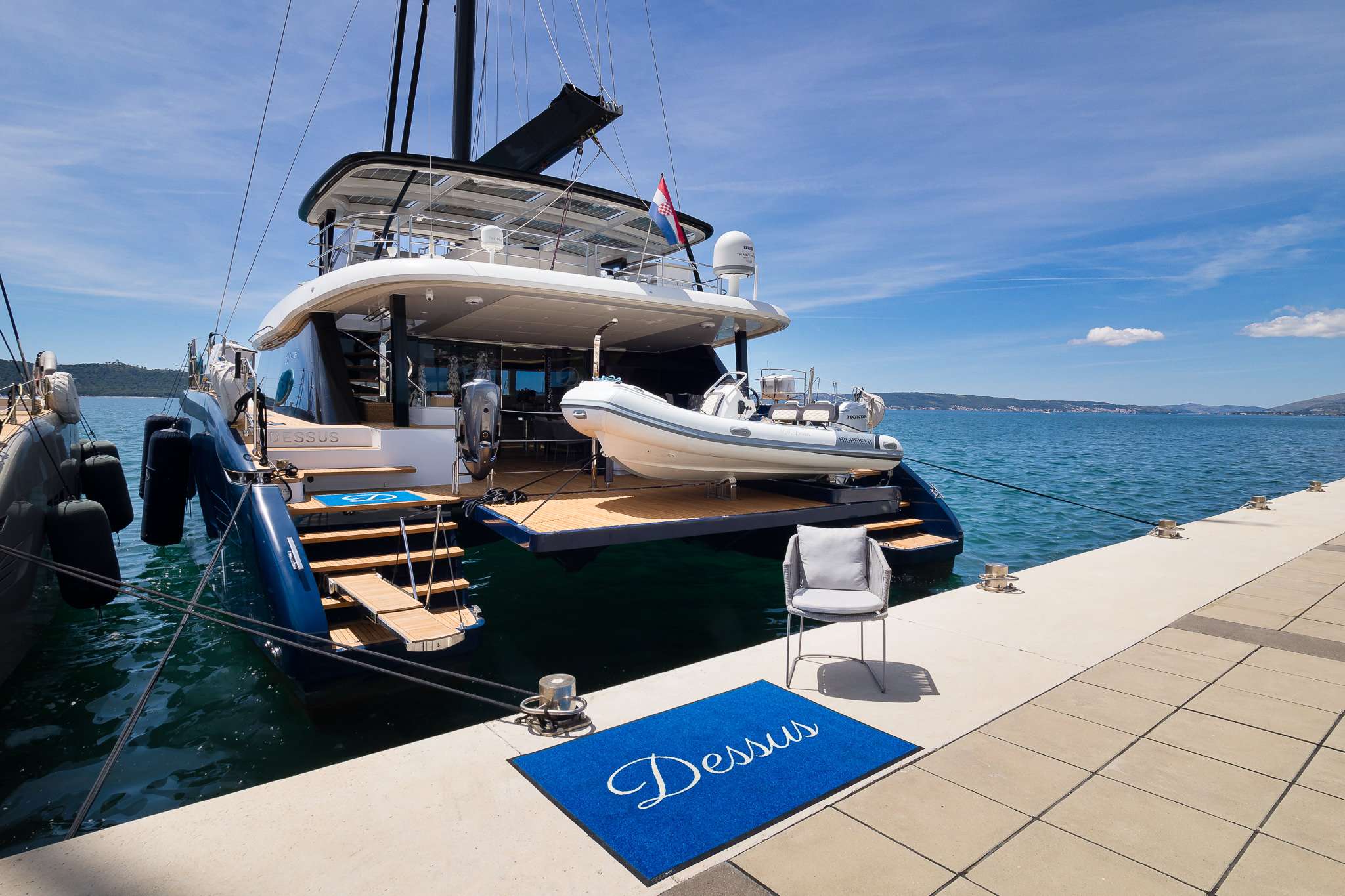 102 Luxury catamaran DESSUS.jpg